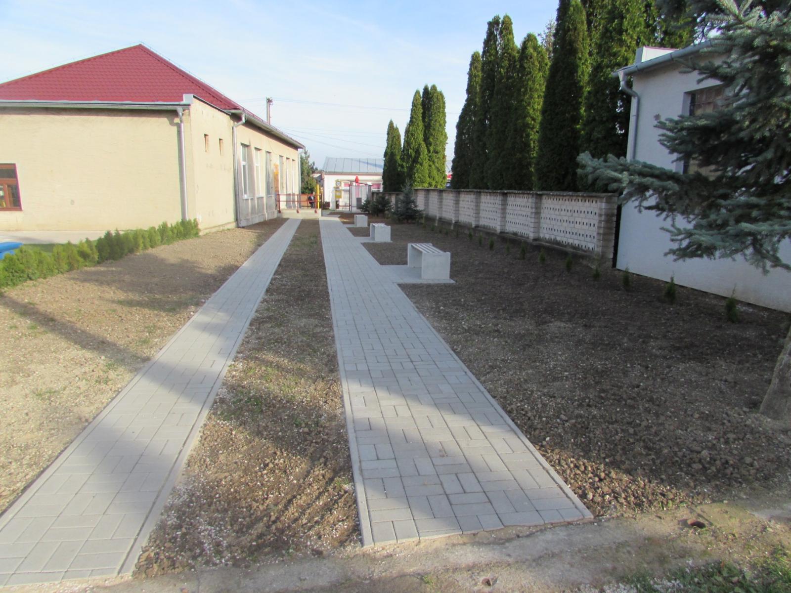 Fotogaléria Nové chodníky v obci (5) Nové chodníky v obci
